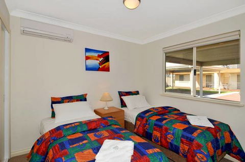 Lakeside Holiday Apartments - Accommodation Fremantle 3