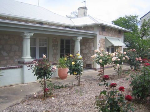 MacDonnell House (Naracoorte Cottages) - Accommodation Fremantle 5