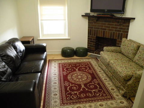 MacDonnell House (Naracoorte Cottages) - Accommodation Fremantle 7