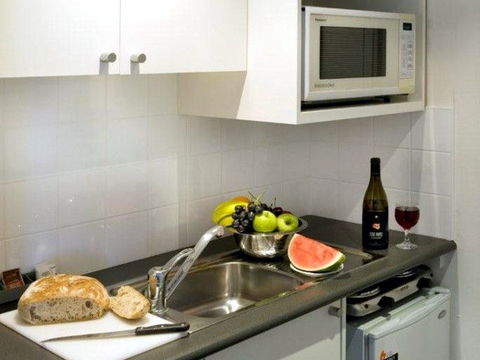 Macleay Serviced Apartment/Hotel - Accommodation Fremantle 7