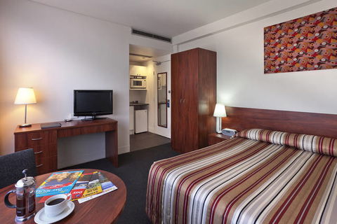 Macleay Serviced Apartment/Hotel - Accommodation Fremantle 9