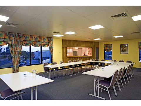 Mahoneys Motor Inn - Accommodation Fremantle 2