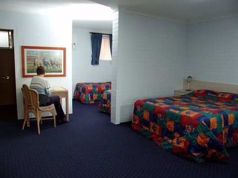 NOAH'S Mid City Motor Inn - Accommodation Fremantle 3