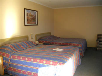 Reef Motor Inn - Accommodation Fremantle 3