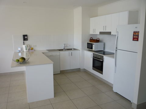 Regatta Riverfront Apartments - Accommodation Fremantle 8