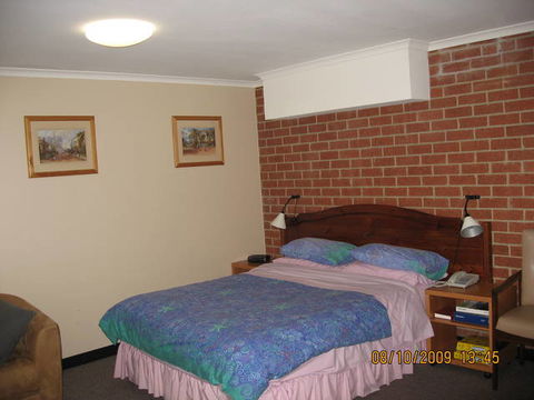 Richmond Lodge - Accommodation Fremantle 2