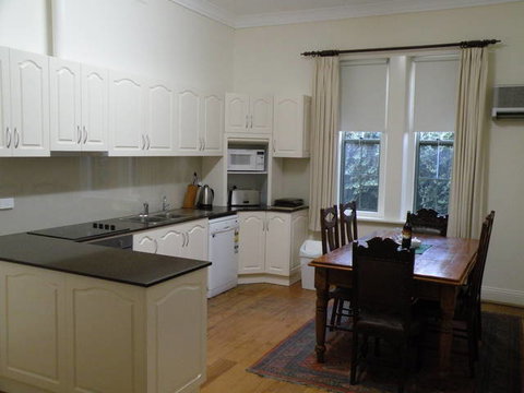 Smith Street Villa (Naracoorte Cottages) - Accommodation Fremantle 1