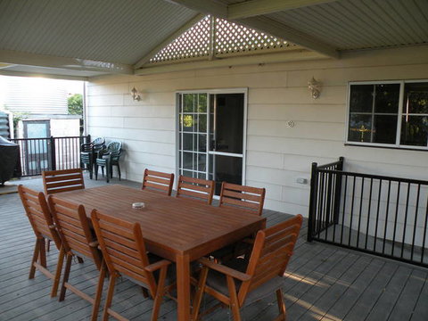 Smith Street Villa (Naracoorte Cottages) - Accommodation Fremantle 2