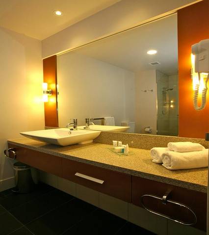 The Colmslie Hotel Suites & Conference Centre - Accommodation Fremantle 1
