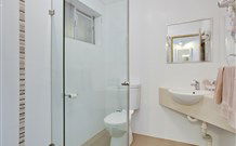 Econo Lodge Moree Spa Motor Inn - Moree - Accommodation Fremantle 2