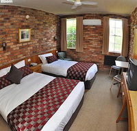 Log Cabin - Accommodation Fremantle