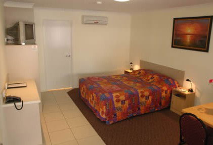 White Gums Motor Inn - Accommodation Fremantle 3
