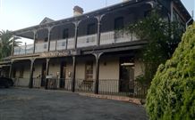 The Old Bridge Inn - Accommodation Fremantle 0