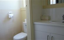 Honeysuckle Cottage - Accommodation Fremantle 2