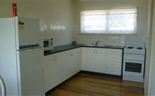Honeysuckle Cottage - Accommodation Fremantle 1