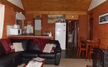 Pinegrove Cottage - Accommodation Fremantle 0