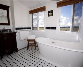 The Grove Cottage - Accommodation Fremantle 2