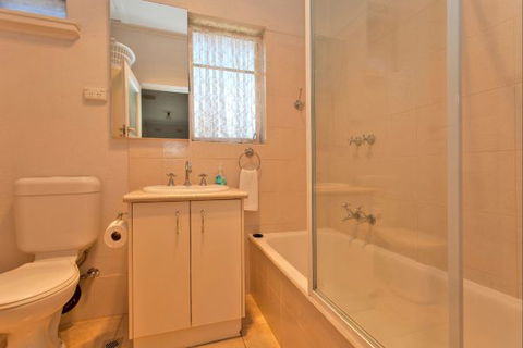 Relax On Regina - Accommodation Fremantle 59