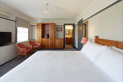 Brassey Hotel - Accommodation Fremantle 5