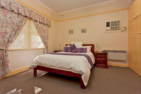 Relax On Regina - Accommodation Fremantle 3