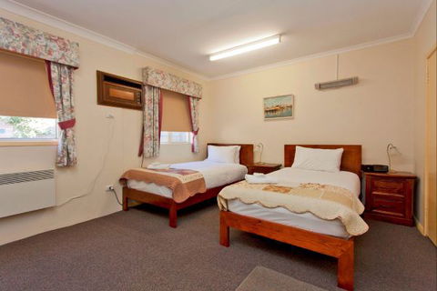 Relax On Regina - Accommodation Fremantle 5