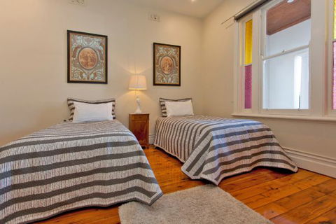 Elegance On Englehardt - Accommodation Fremantle 4