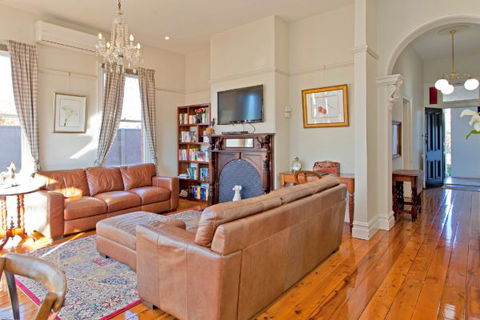 Elegance On Englehardt - Accommodation Fremantle 6