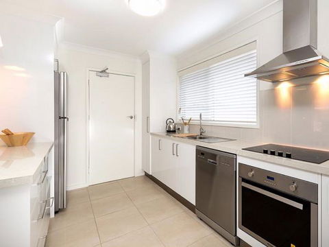 Relax On Regina - Accommodation Fremantle 24