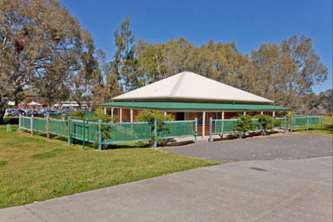 Relax On Regina - Accommodation Fremantle 28