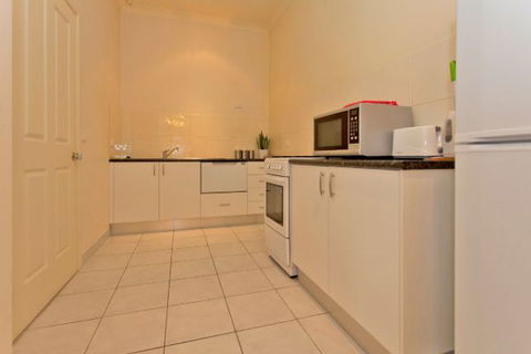 Relax On Regina - Accommodation Fremantle 33
