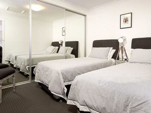 Relax On Regina - Accommodation Fremantle 13