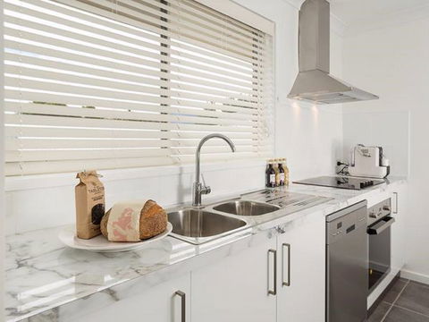Relax On Regina - Accommodation Fremantle 15