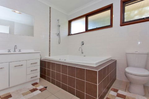 Relax On Regina - Accommodation Fremantle 72
