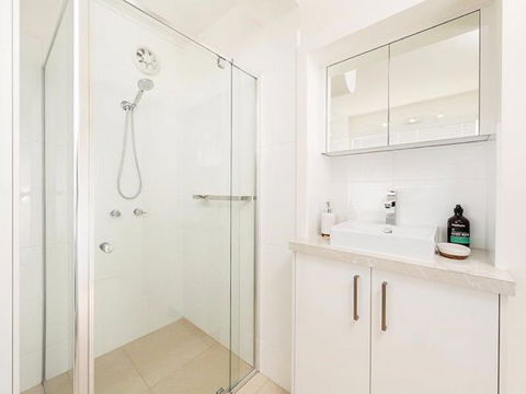 Relax On Regina - Accommodation Fremantle 39