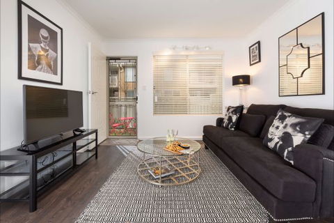 Relax On Regina - Accommodation Fremantle 43