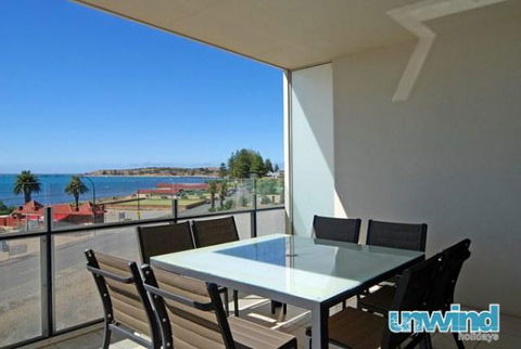 Unwind At Coast On Newell - Accommodation Fremantle 1