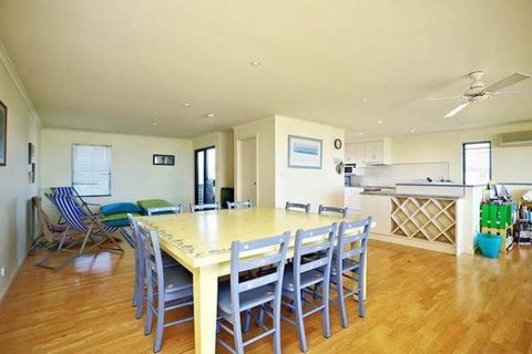 Unwind At Coast On Newell - Accommodation Fremantle 17