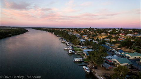 River Shack Rentals - Living The Dream - Accommodation Fremantle 95