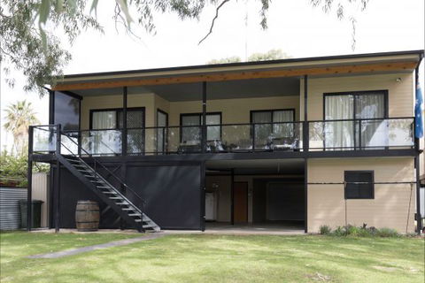River Shack Rentals - Living The Dream - Accommodation Fremantle 36