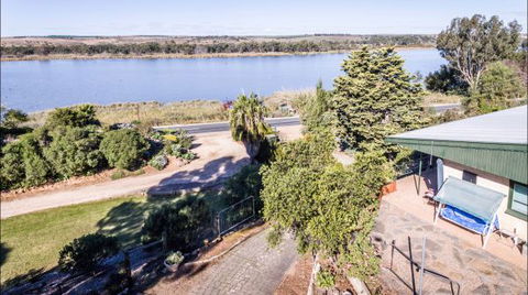 River Shack Rentals - Living The Dream - Accommodation Fremantle 63