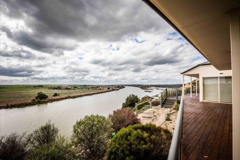 River Shack Rentals - Living The Dream - Accommodation Fremantle 26