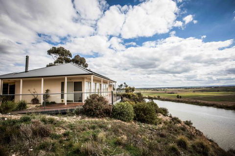 River Shack Rentals - Living The Dream - Accommodation Fremantle 27