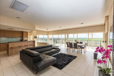 River Shack Rentals - Living The Dream - Accommodation Fremantle 28