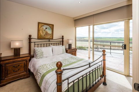 River Shack Rentals - Living The Dream - Accommodation Fremantle 31