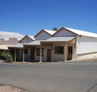 Carmines Antiques and Accommodation - Accommodation Fremantle