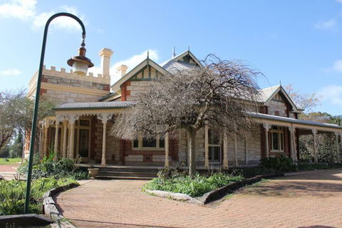 Cockburn House - Accommodation Fremantle 1