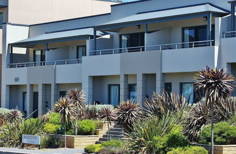 Pier Number 10 - Accommodation Fremantle 0