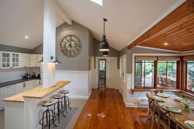 Oak Tree Lodge - Accommodation Fremantle 2