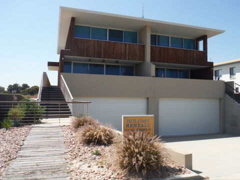 Relax At Tipara - Accommodation Fremantle 0