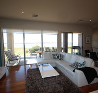 LJ Hooker Goolwa Holiday Rentals - 42 Underwood Avenue Goolwa Beach - Accommodation Fremantle